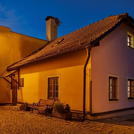 Kristian - House And Garden By Kh Feriehus *